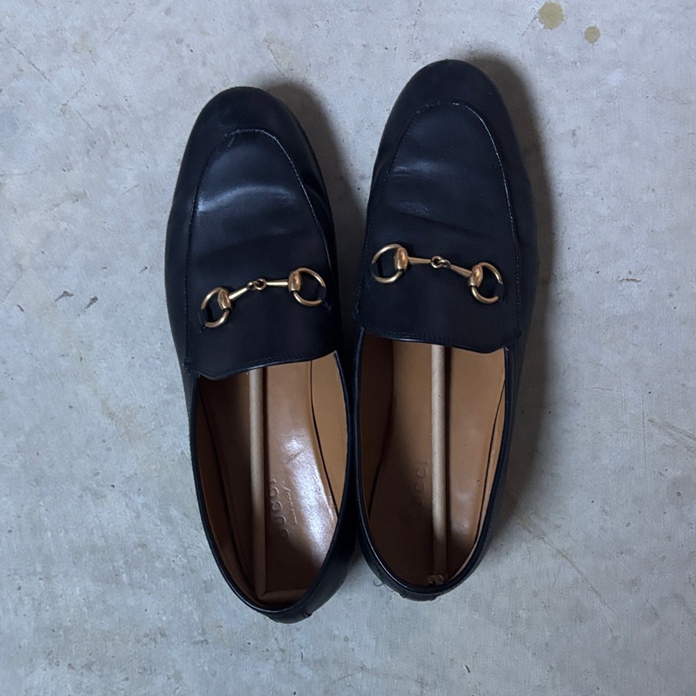 Gucci Black Leather Loafers with Gold Detail